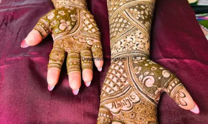 Mehndi  Artist  Arpita